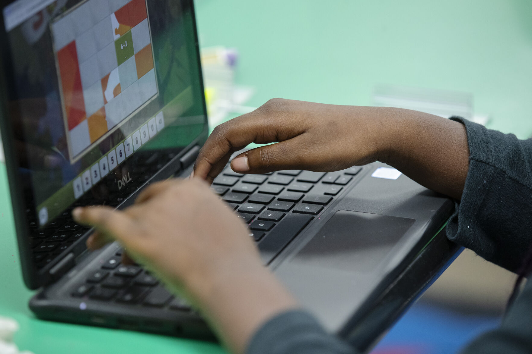keyboard detail.jpg